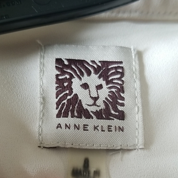 Anne Klein Cream Pleated Blouse with Bib Collar - Picture 2 of 8